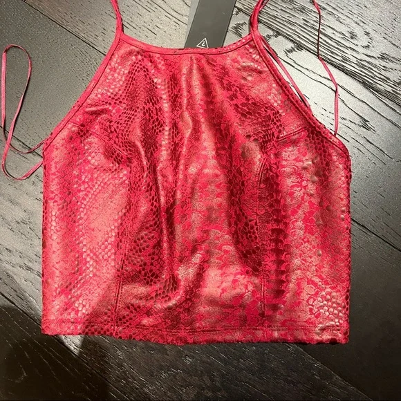 Red halter - Picture 3 of 4